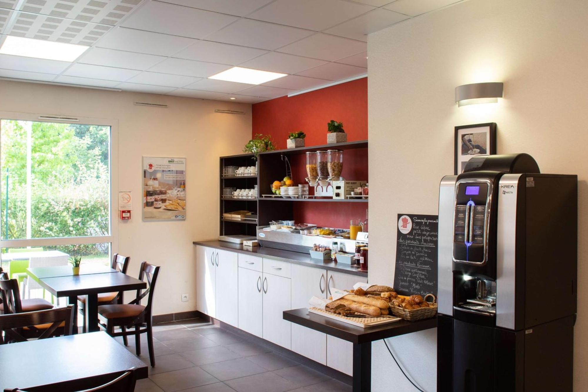 Brit Hotel Saint-Meen-Le-Grand En Broceliande 외부 사진